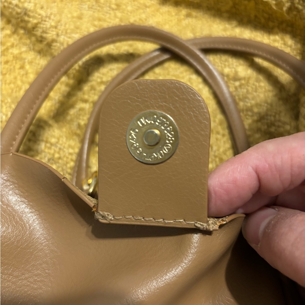 Elegant Brown Leather Handbag, purchased at Anthropologie, excellent condition! - Picture 7 of 10